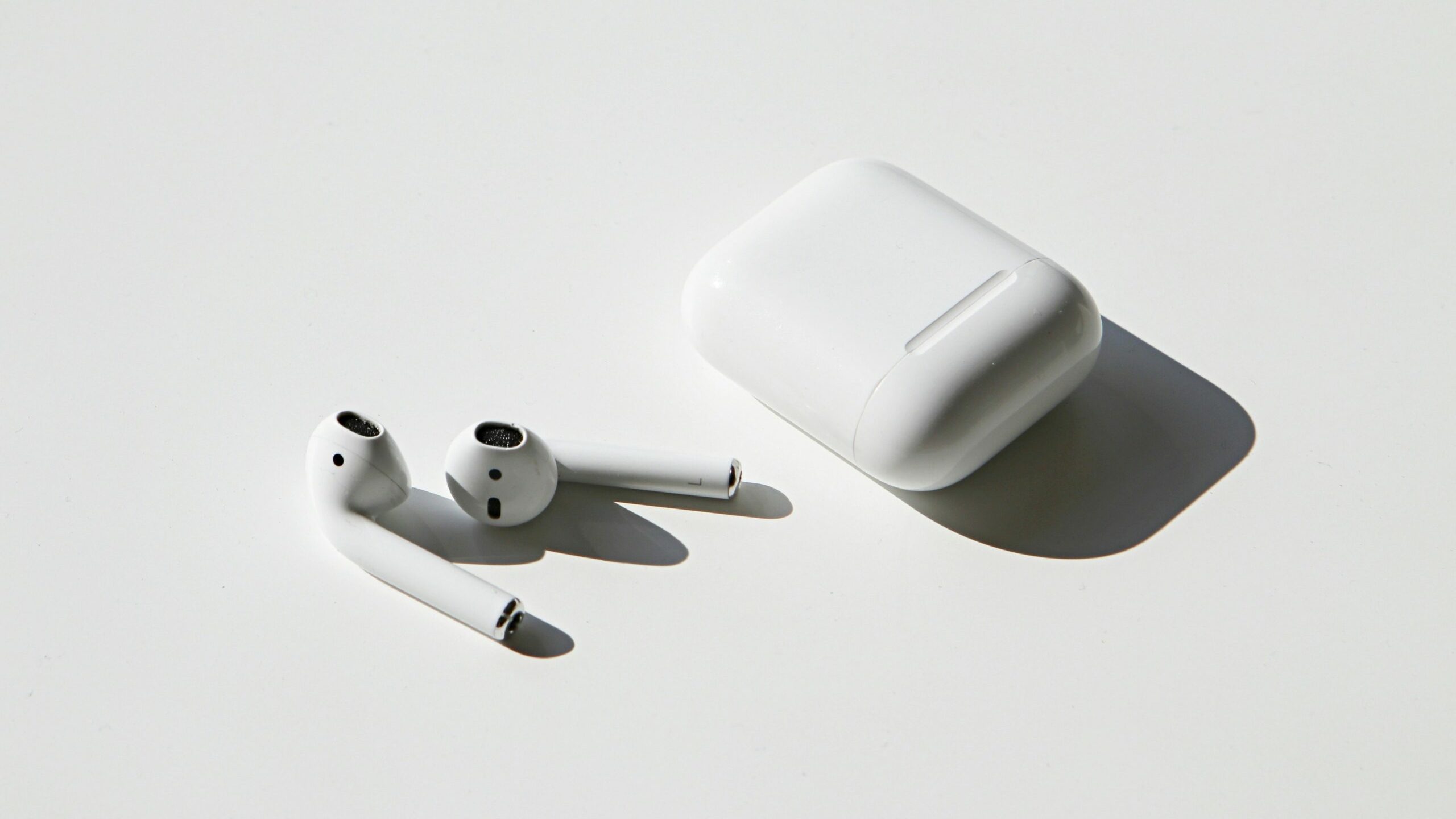 Apple добавит в AirPods возможность синхронно переводить иностранную речь