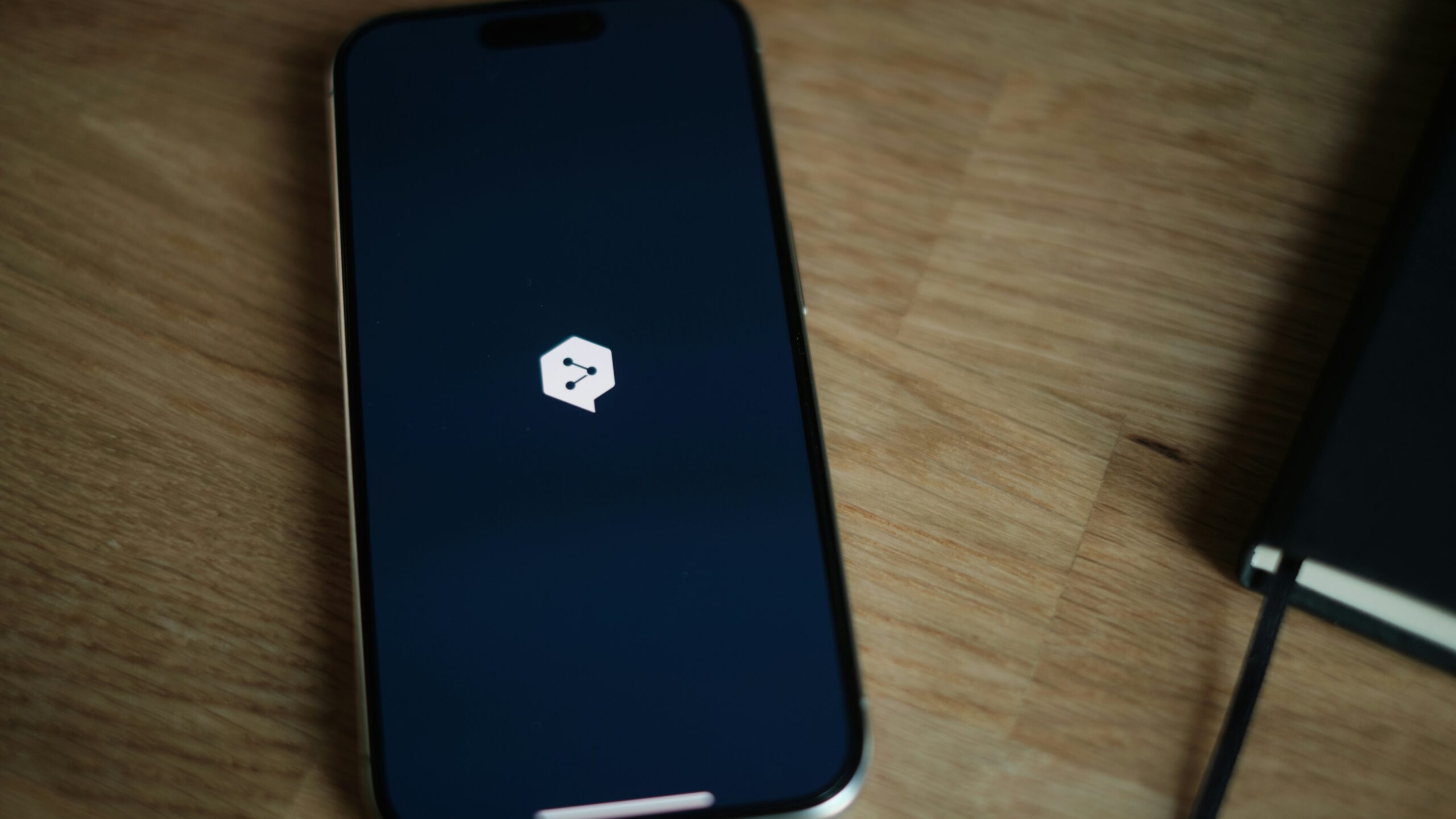 Россияне не могут использовать переводчик Deepl: сервис заблокирован