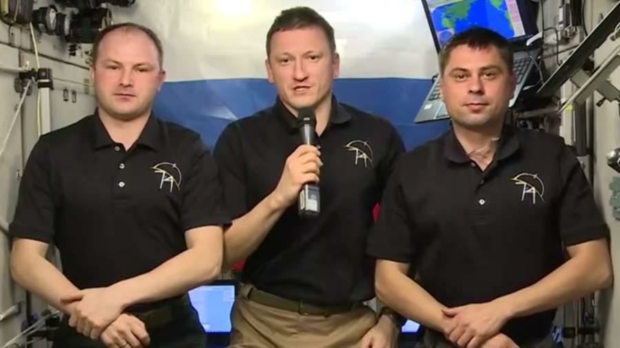 С борта МКС прозвучало поздравление военнослужащим