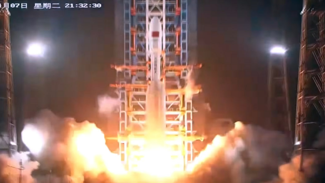 Китай провел два запуска для проектов «Тысяча парусов» и «Гован»